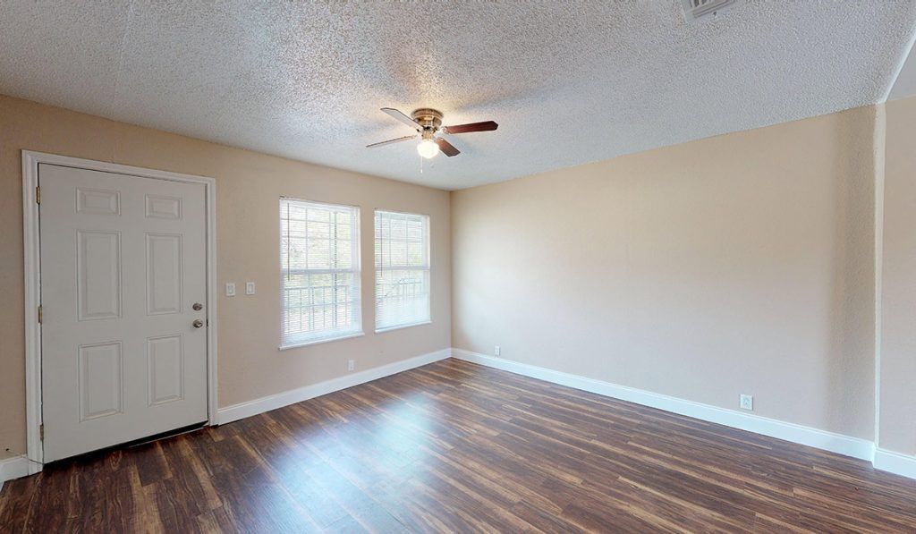 Renovated living room with modern finishes